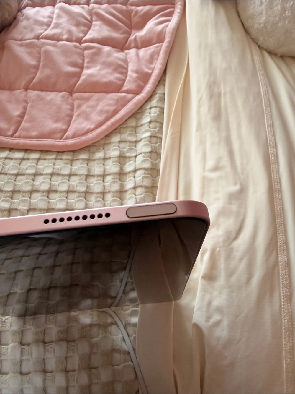 Apple iPad in Rose Pink Aluminum Finish 256 GB